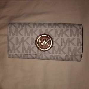 Micheal Kors wallet